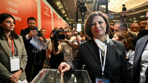 TBB'de yeni başkanvekili Ayşe Ünlüce: Vahap Seçer'in boşalttığı koltuğa geçti