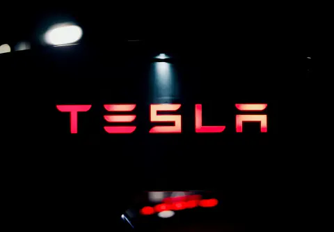 Tesla'nın Bitcoin Rezervleri Sabit Kaldı: 112 Milyon Dolarlık Değer Kaybı