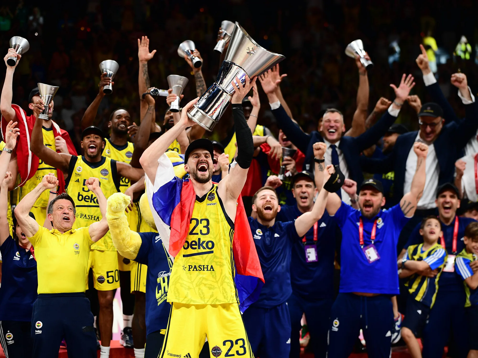 EuroLeague'de Finansal Devrim: Lüks Vergisi Dönemi Başladı EuroLeague'de Finansal Devrim: Lüks Vergisi Dönemi Başladı