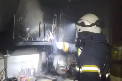 Yalova Bahçelievler'de mutfak yangını: İtfaiye ekipleri alevleri yayılmadan söndürdü