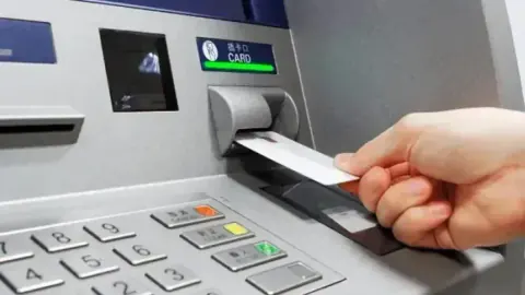 ATM'lerde Banknot Dönüşümü: Neden Artık Sadece 200 TL Veriliyor?