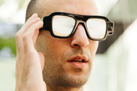 Snap'in 2.200 Dolar AR Gözlüğü Specs: Paylaşımlı Artırılmış Gerçeklik Deneyimi Nasıl?
