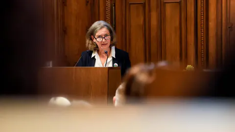 Elke Kahr: Graz'da 5 Yılın 'Kızıl Bilançosu' ve Avrupa Solu İçin Model Tartışması