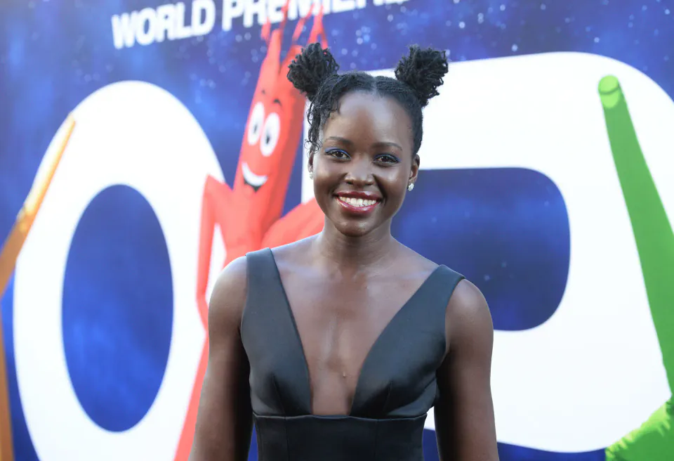 Sınırları Aşan Bir İkon: Lupita Nyong'o ve Temsiliyetin Gücü görseli