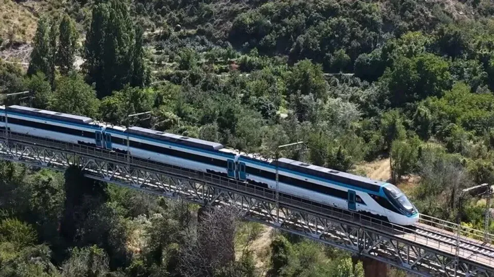 Milli hızlı trende seri üretim başladı: 2028'e kadar 14 set rayda görseli