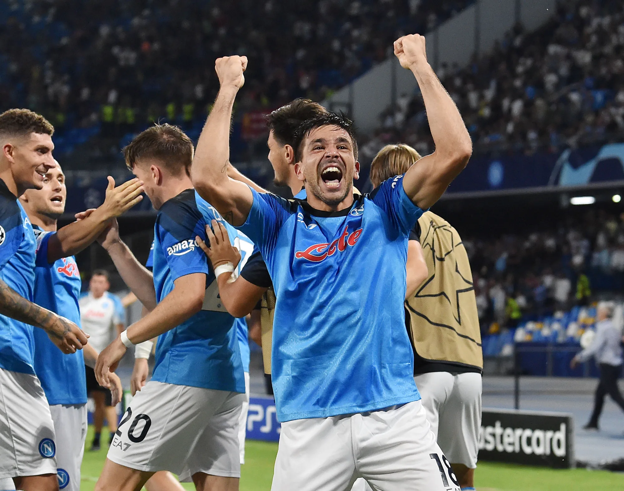 Napoli'den Maradona'ya Vefa: Arjantin Bağını Simgeleyen Özel Forma Napoli'den Maradona'ya Vefa: Arjantin Bağını Simgeleyen Özel Forma