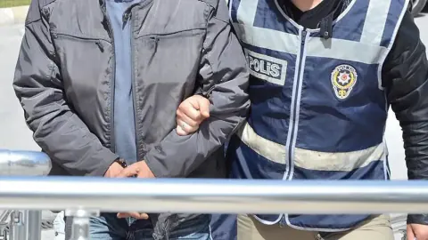 Bolu'da iş yeri sahibi çalışanı araçla ezmeye çalıştı: Tutuklandı