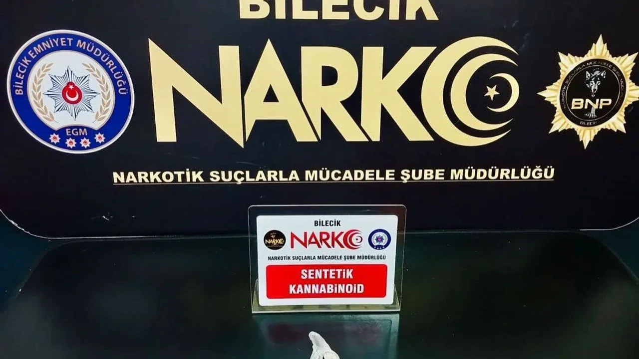 Bilecik'te Narkotik Operasyonu: 1 Şüpheli Yakalandı Bilecik'te Narkotik Operasyonu: 1 Şüpheli Yakalandı
