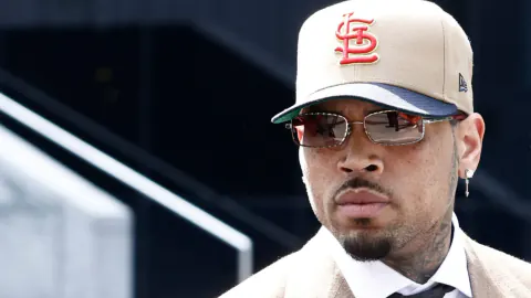 Chris Brown Londra'daki Gece Kulübü Kavgası İçin Suçlu Bulundu