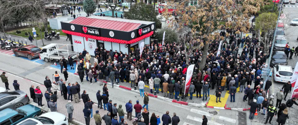 Uşak Belediyesi'nden Mehmet Topaç Bulvarı İçin Park Yasak Uyarısı görseli