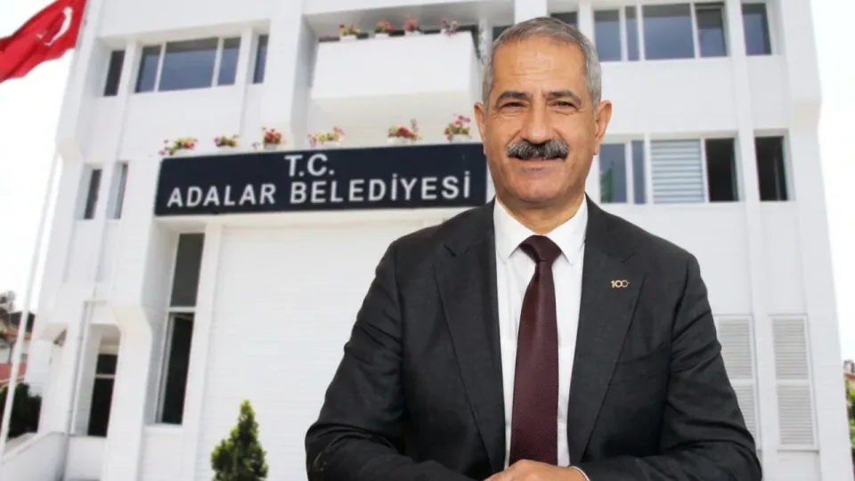 İçişleri Bakanlığı'ndan Kritik Karar: Adalar ve Silifke Belediye Başkanları Görevden Uzaklaştırıldı görseli