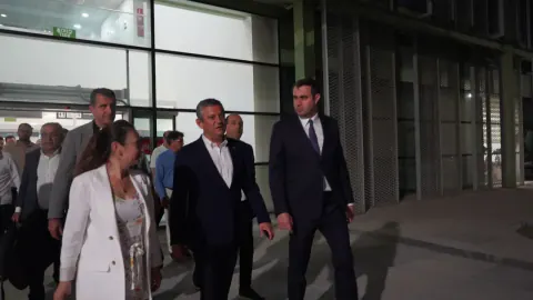 Özgür Özel İzmir'de: Programında Kritik Açılış ve Saha Ziyaretleri Var