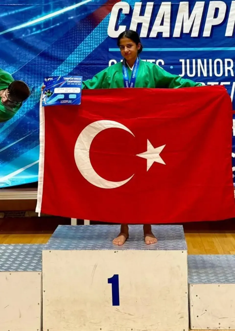 Siirtli milli sporcu Dicle Polat, Bulgaristan'da Kuraş Avrupa Şampiyonu oldu görseli