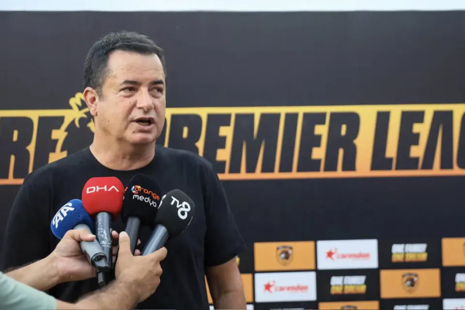 Acun Ilıcalı'dan Chelsea maçı öncesi Hull City'e Las Vegas vaadi: "Gol yemediğiniz sürece getiririm" görseli