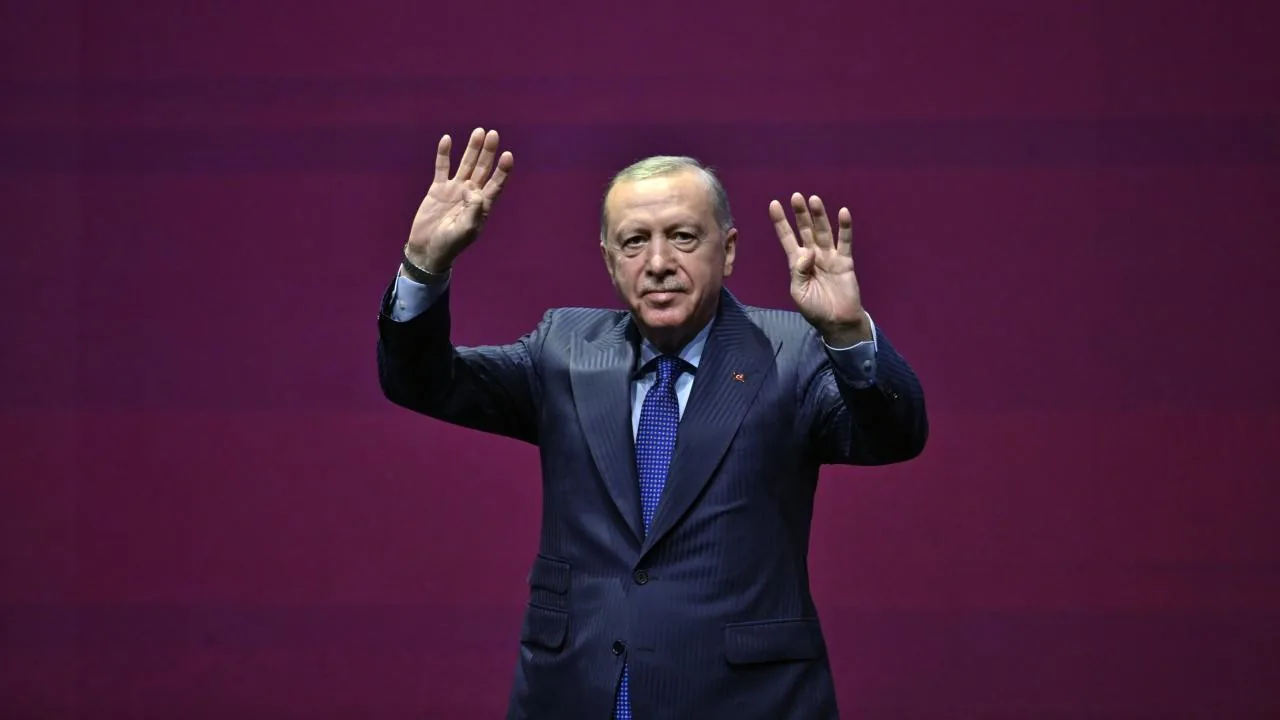 Erdoğan: Tekno-oligarklara karşı en büyük güvencemiz Teknofest gençliği Erdoğan: Tekno-oligarklara karşı en büyük güvencemiz Teknofest gençliği