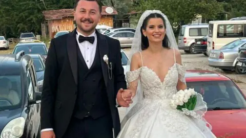 Çorum'da Gömleksiz ve Genç Aileleri Mutlu Sonla Buluştu
