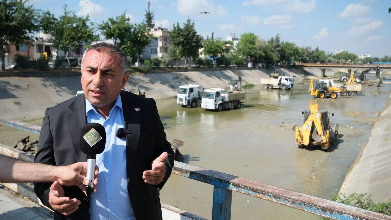 Adana Sarıçam Deresi'nde Temizlik Seferberliği: Sinek ve Kokuya Son Adana Sarıçam Deresi'nde Temizlik Seferberliği: Sinek ve Kokuya Son