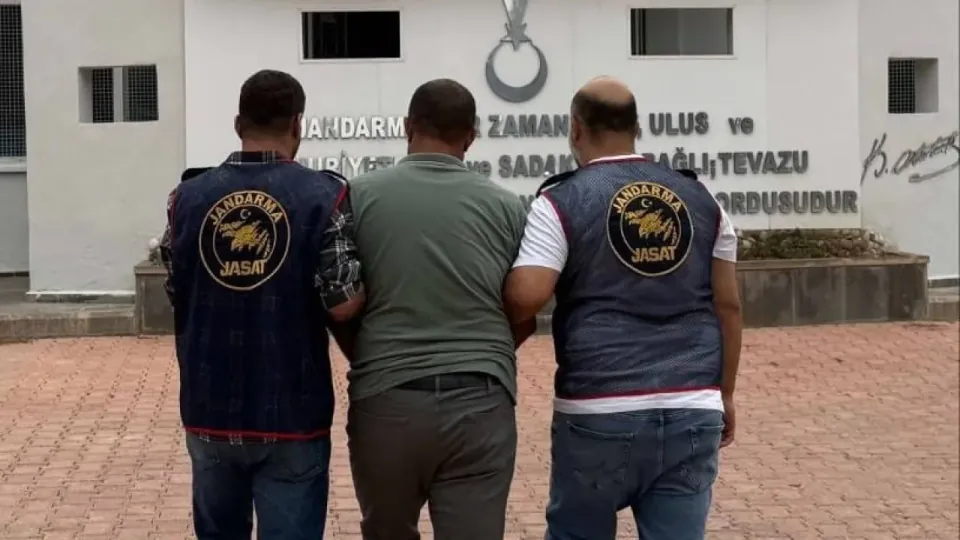 Gaziantep'te 27 Yıllık Kesin Cezalı Jandarma Operasyonuyla Yakalandı görseli