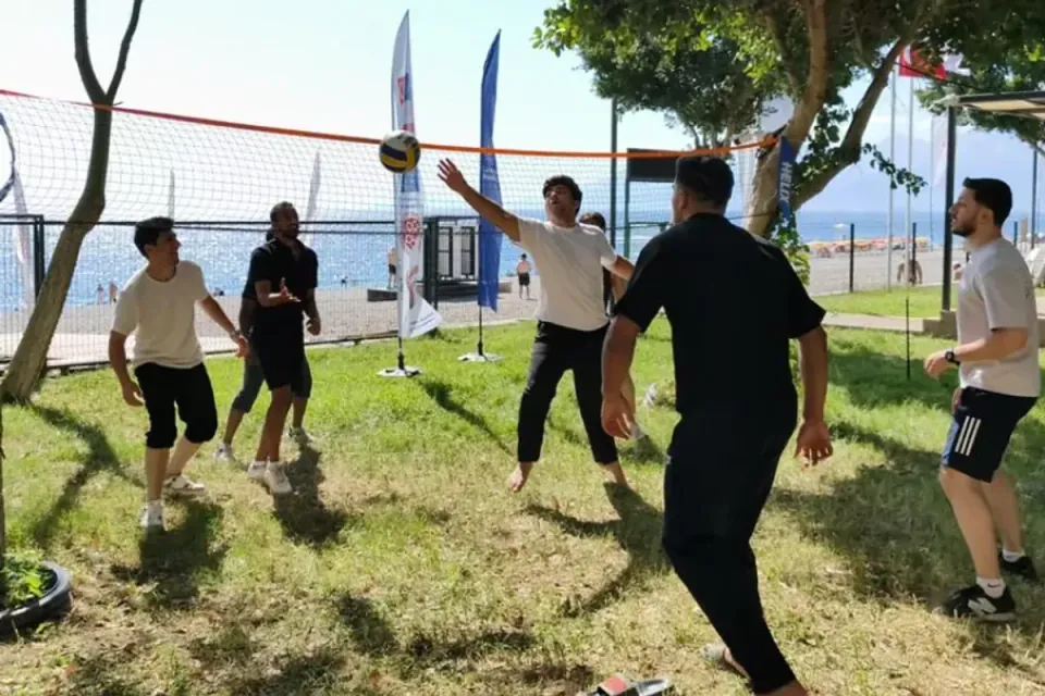 Ata Sporları Federasyonu su sporlarına kapak açtı: 14 ülkeden genç Antalya'da buluştu görseli