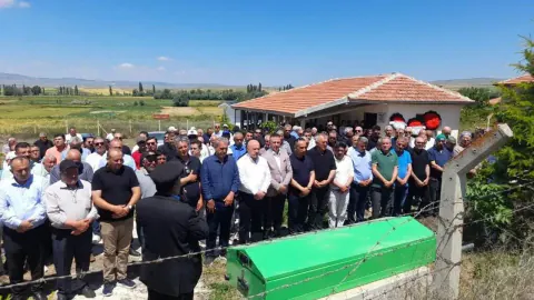 Emekli Öğretmen Köksal Köse Son Yolculuğuna Uğurlandı