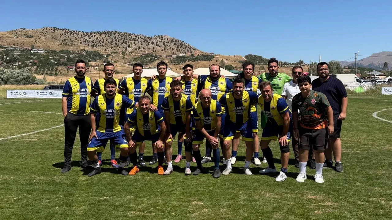 Alanya Fenerbahçeliler Derneği Yarı Finalde: Yaylalı Mahallesi ile Karşılaşacak Alanya Fenerbahçeliler Derneği Yarı Finalde: Yaylalı Mahallesi ile Karşılaşacak