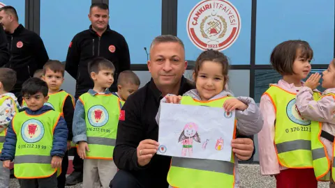 Çankırı'de İtfaiye Haftası heyecanı: Minikler itfaiyecilerle buluştu