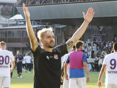 Caner Erkin futbol kariyerini noktaladı: 37 yaşında veda etti