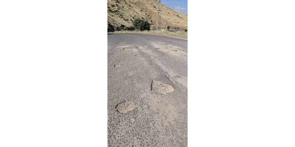 Diyarbakır Çermik Haseran Bölgesi'nde Yol Çilesi: Vatandaşlar Onarım Bekliyor görseli