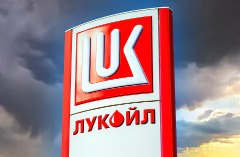 Lukoil'in Stratejik Virajı: Varlık Devirleri ve Yaptırım Dengesi