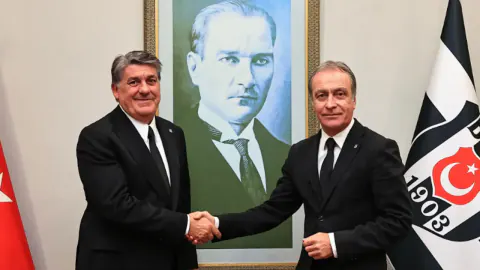 Beşiktaş'ta Transfer Harekatı: Önder Özen Üç İsim İçin Sinyal Verdi