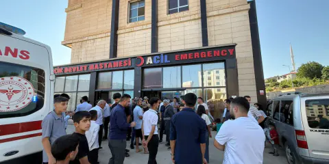 Hakkâri Derecik'te Korku Dolu Anlar: Dereye Düşen 3 Yaşındaki Çocuk Kurtarıldı