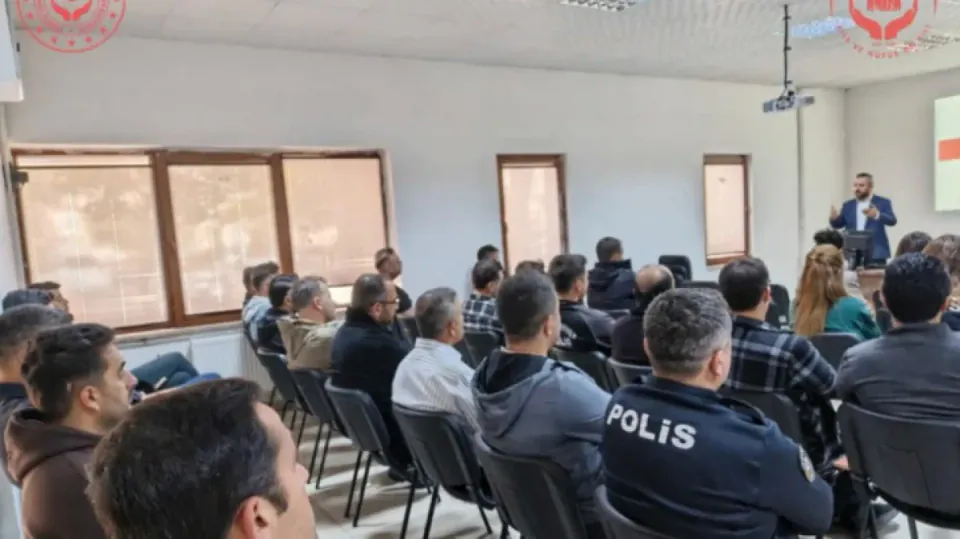 Nevşehir Emniyet'te personel için aile eğitimi: İletişim ve sağlıklı ilişkiler odaklandı görseli