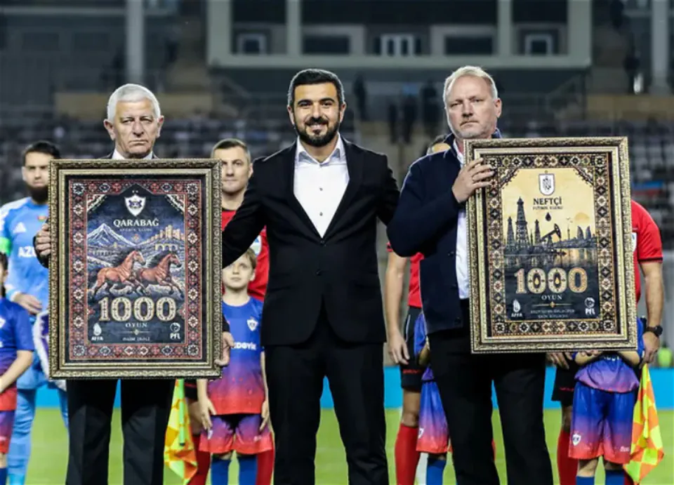 Qarabağ ve Neftçi'ye 1000. maç ödülü: PFL'den tarihi plaketler görseli