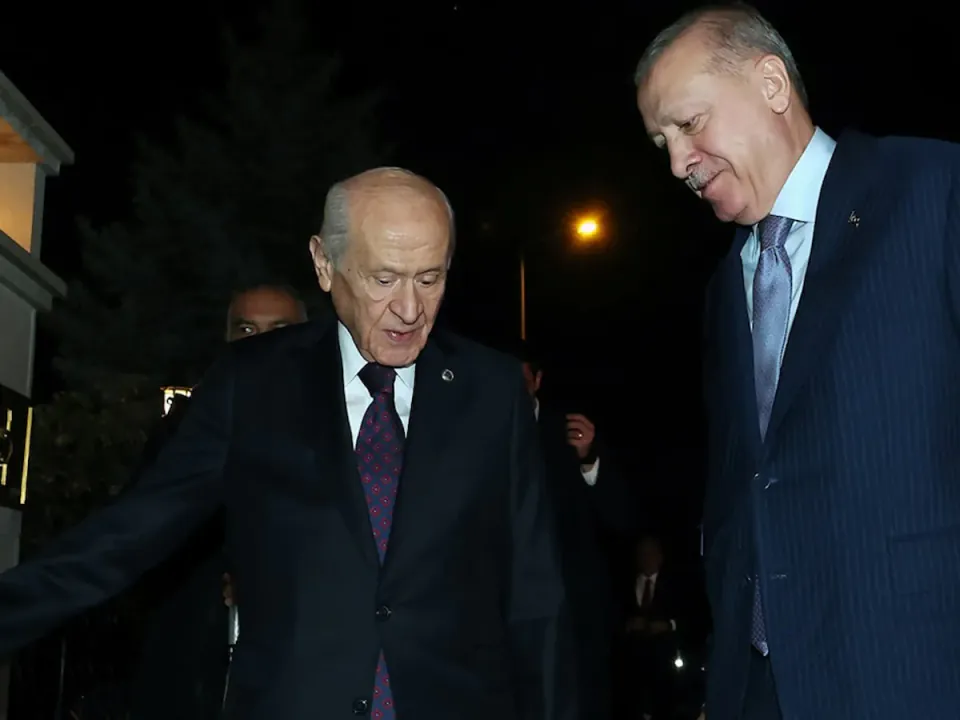 Bahçeli sistem tartışmasına damga vurdu: "Mevcut model korunacak, seçim yasası yeniden düzenlenecek" görseli