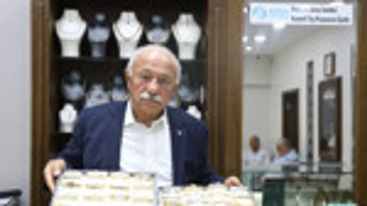 Ankara'da 60 yıllık kuyumcudan altın uyarısı: 'Alan unutsun' Ankara'da 60 yıllık kuyumcudan altın uyarısı: 'Alan unutsun'