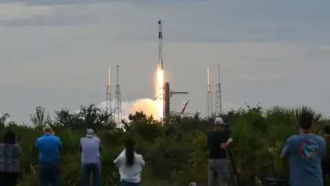 NASA SpaceX Crew-13 Başarıyla Fırlatıldı: Dragon ISS'ye Yola Çıktı