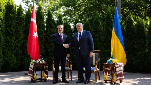 Bakan Fidan ve Ukraynalı mevkidaşı Sibihaı arasında kritik görüşme