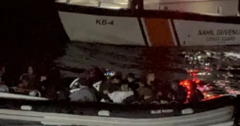 Didim Açıklarında Hareketli Dakikalar: 28 Düzensiz Göçmen Yakalandı