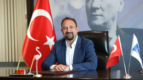 CHP İzmir'de Yeni Dönem: Utku Gümrükçü'den İlk Temas Neptün Soyer'e