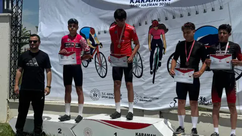 Alanya Mevlüt Çavuşoğlu Spor Lisesi'nden Karaman'da Çifte Şampiyonluk
