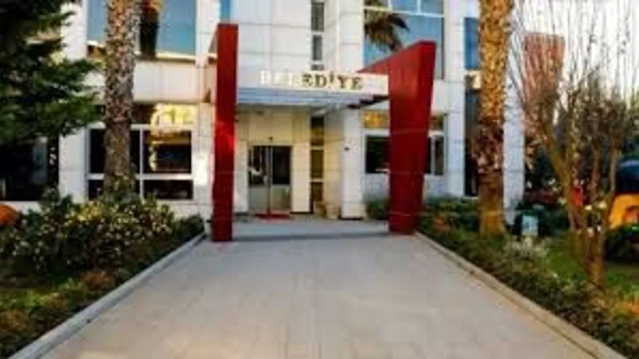 Seferihisar Belediyesi'nde Rüşvet Operasyonu: 5 Tutuklama Seferihisar Belediyesi'nde Rüşvet Operasyonu: 5 Tutuklama
