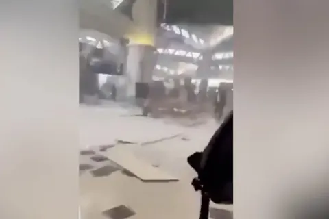 Riyad havalimanına Husi saldırısı: 12 ölü, 309 yaralı; Trump: 'Korkunç, cevap vereceksiniz'