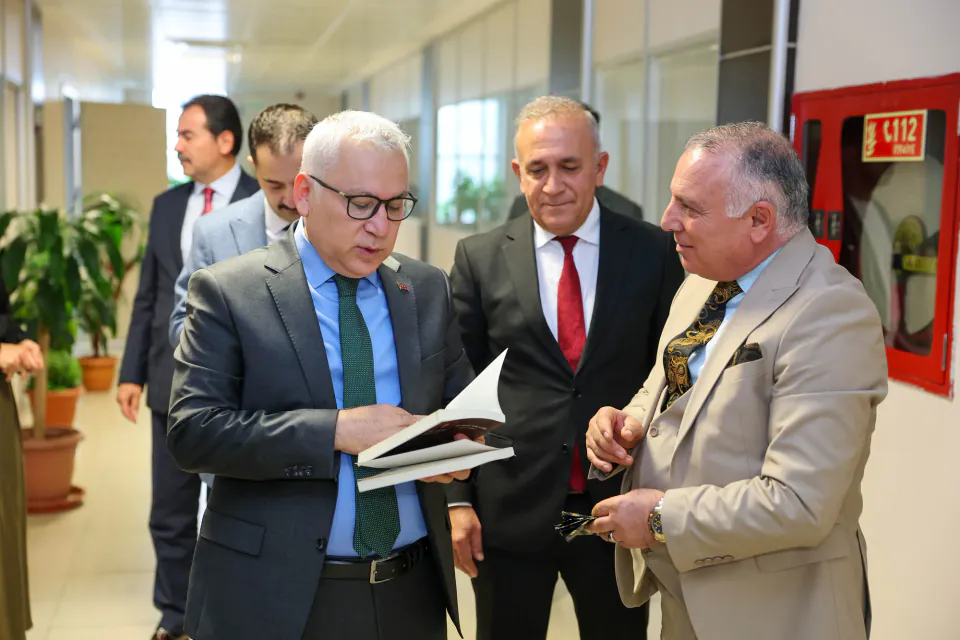 Sivas Valisi Şimşek, yeni SGK Müdürü Türkoğlu'nu ziyaret etti görseli