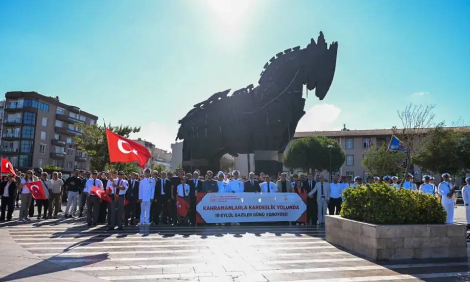 Çanakkale'de Gaziler Günü'ne Kahramanlarla Kardeşlik Yolu Yürüyüşü ile Başlandı görseli
