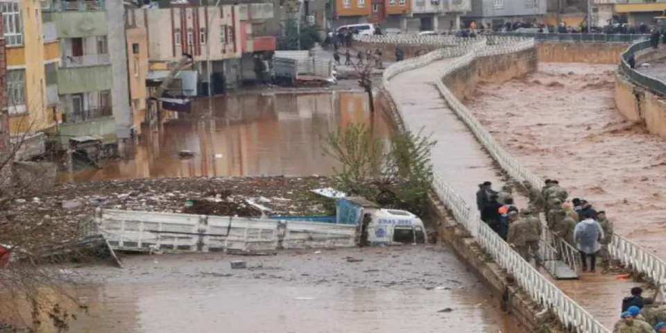 Ahrtal Sel Felaketinde Kaybedilen Evladın Hayalleri Miras Kaldı görseli
