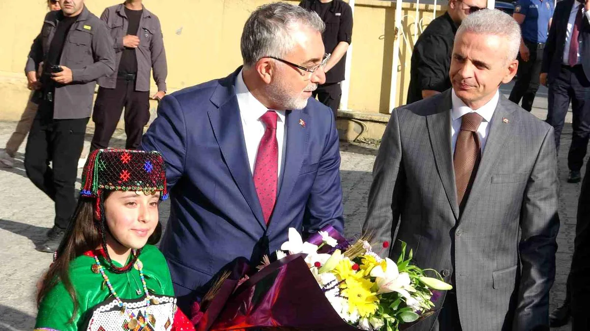 Bakan Vedat Işıkhan Ardahan'da: Program Detayları Belli Oldu Bakan Vedat Işıkhan Ardahan'da: Program Detayları Belli Oldu