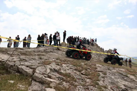 Ağrı'da Dev Enduro Yarışı: 121 Sporcu, 121 Kilometrelik Parkurda Yarıştı