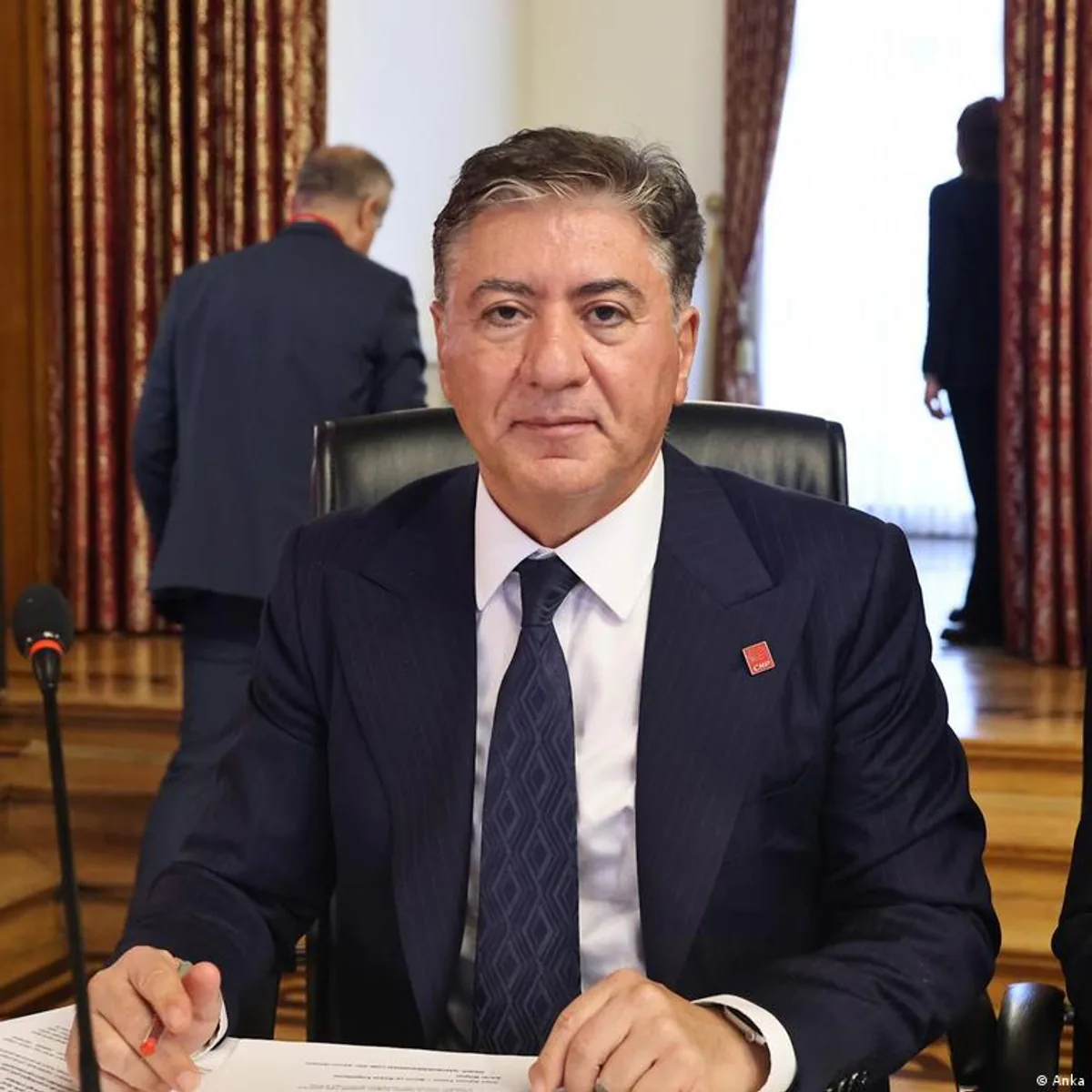 CHP'de 'Butlan' Krizi: Özgür Özel ve Ekibinin DSP'ye Geçiş İddiaları CHP'de 'Butlan' Krizi: Özgür Özel ve Ekibinin DSP'ye Geçiş İddiaları