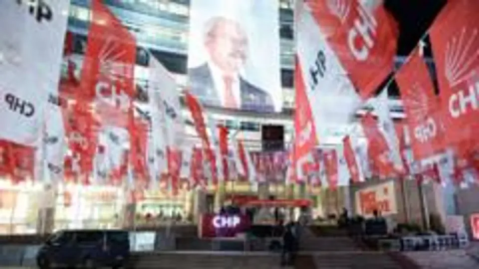 CHP'de 'Üçüncü Yol' Hareketliliği: Milletvekilleri Bildiri Hazırlığında görseli