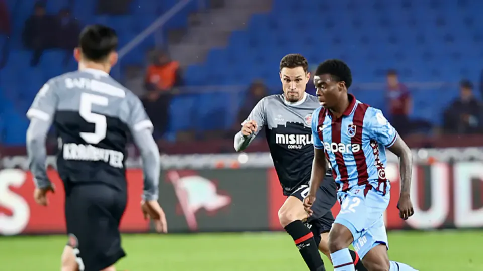 Trabzonspor'un Yıldızı Christ Inao Oulaï ve 2025/26 Sezonu Analizi görseli